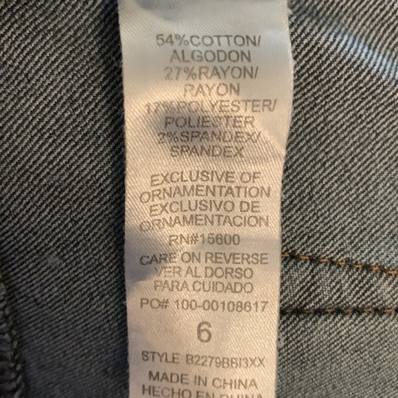 Democracy Jeans - Picture 4 of 7